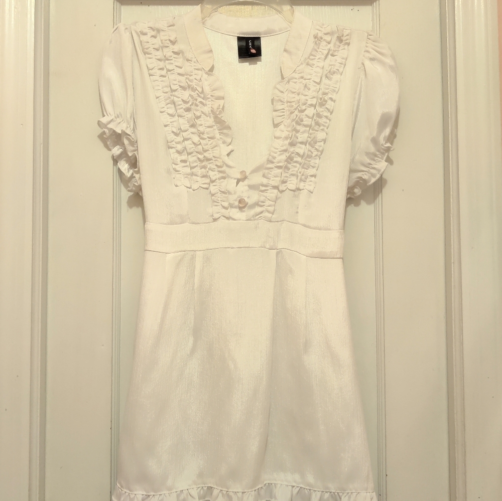 Crave Juniors white ruffle blouse medium